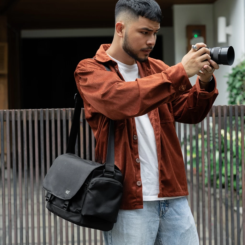 Tas Kamera Selempang KEE Mantis 3.0 Camera Messenger Bag - Image 3
